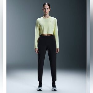 NWOT - On Running Black Lightweight Pants